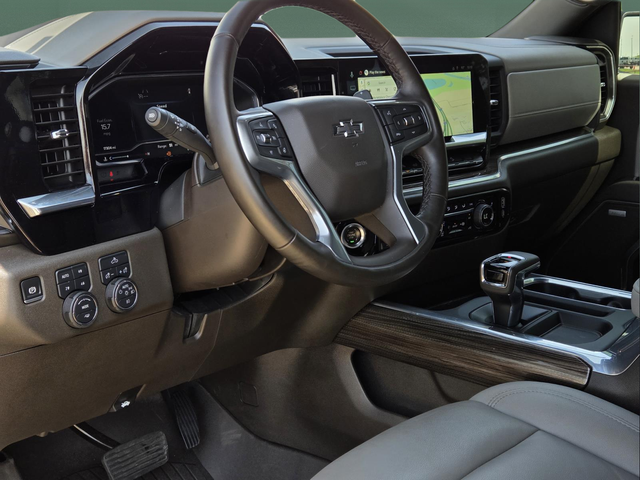 Used 2025 Gray Chevrolet RST image 26