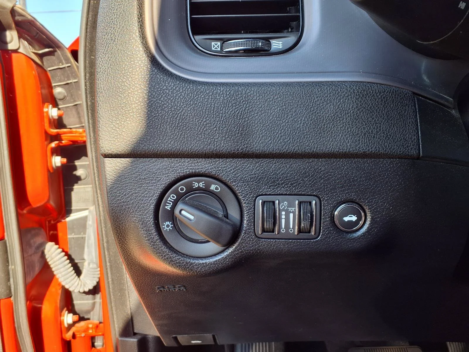 Used 2023 Torred Clearcoat Dodge SXT image 13