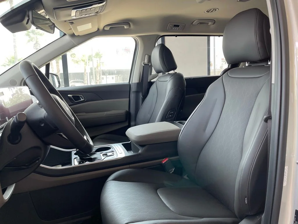 New 2026 White Kia EX image 18