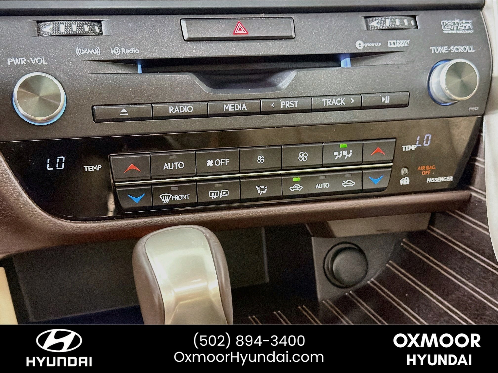 Used 2017 Eminent White Pearl Lexus Base image 16
