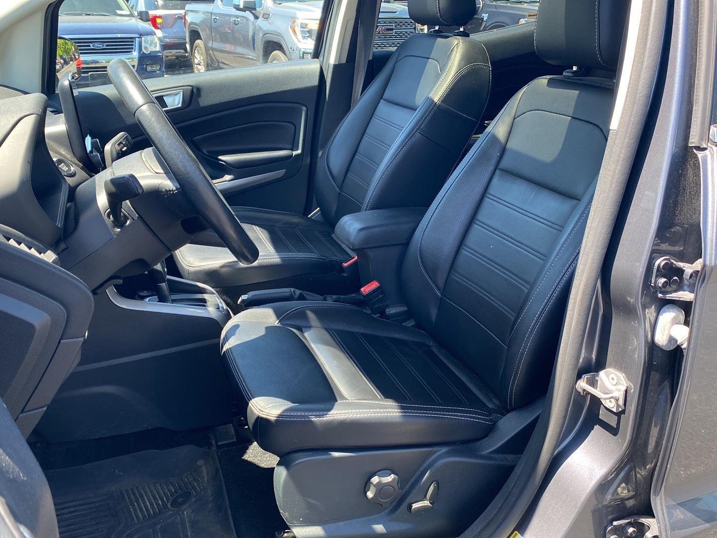 Used 2020 Smoke Ford Titanium image 2