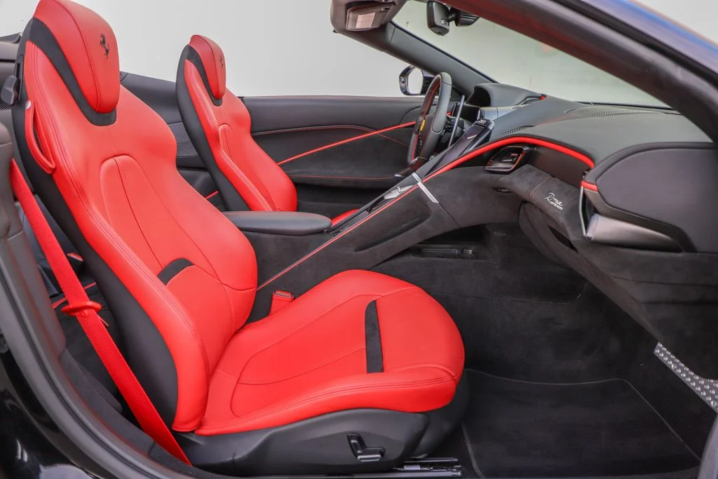 Used 2025 Nero Ferrari Spider image 65