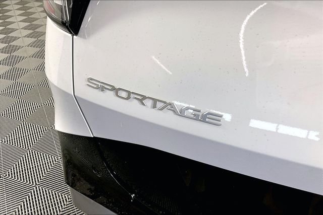 New 2026 Glacial White Pearl Kia SX Prestige image 10