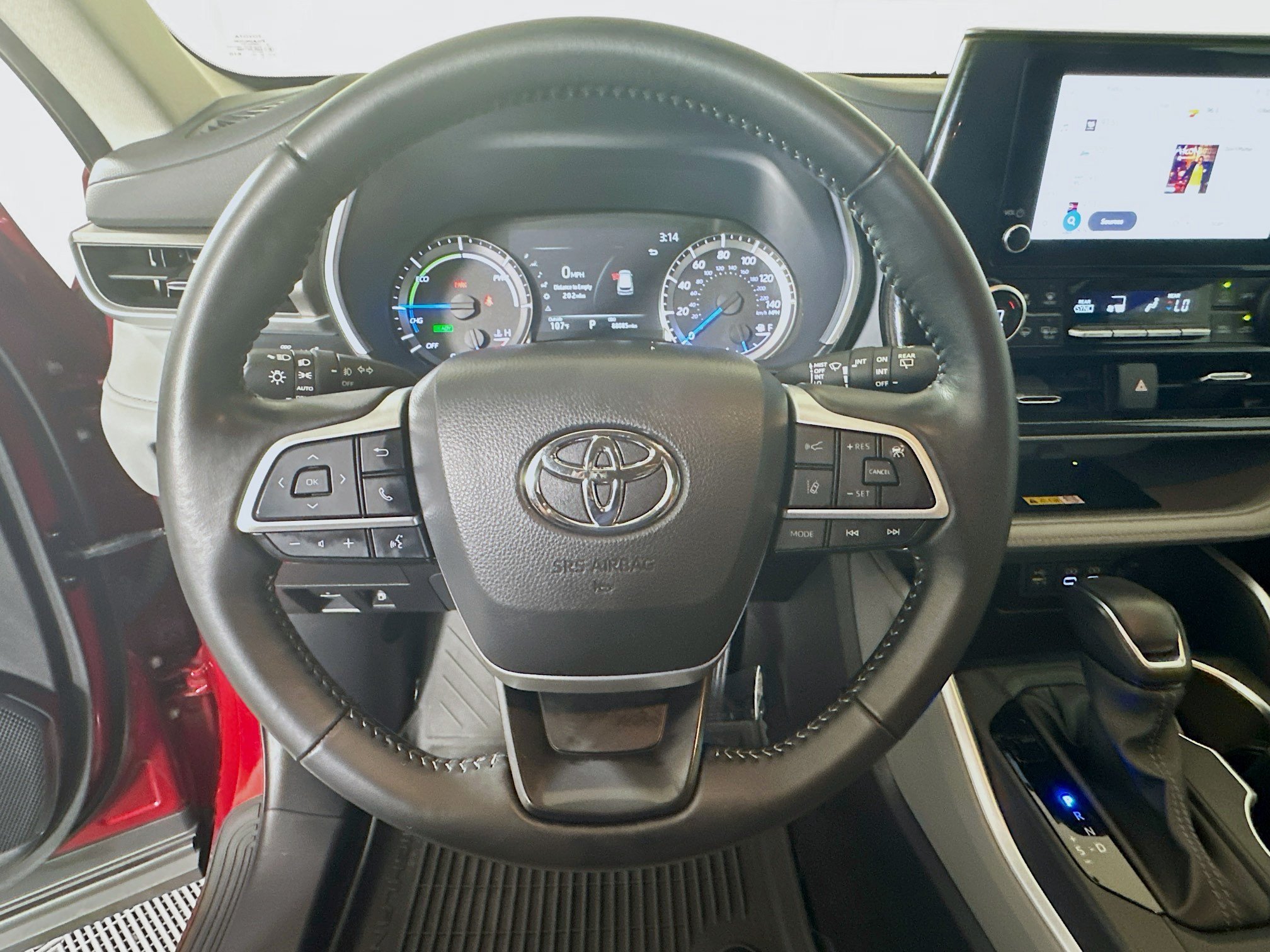 Used 2025 Pearl Toyota Hybrid XLE image 15