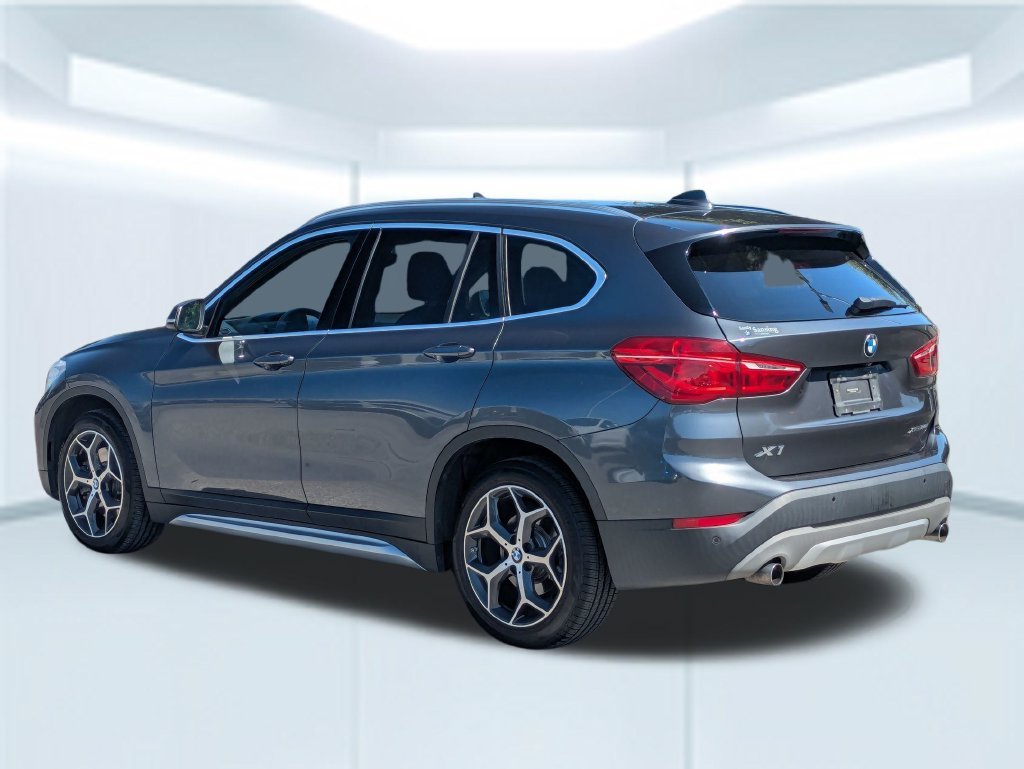 Used 2018 Gray BMW xDrive28i image 3