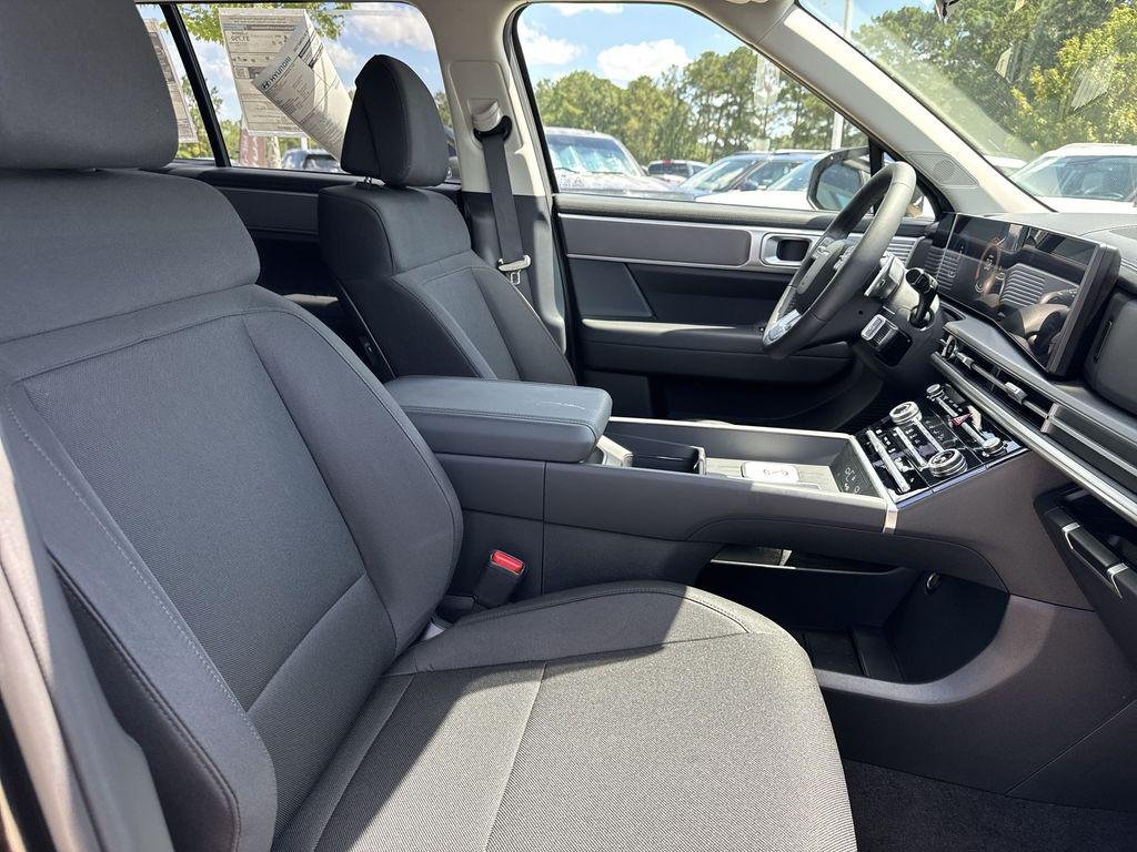 New 2027 Phantom Black Hyundai SE FWD image 26