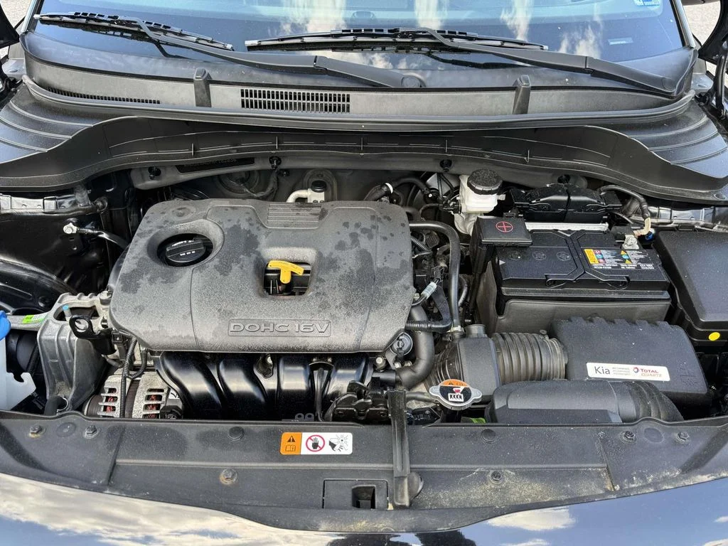 Used 2022 Black Kia LX image 13