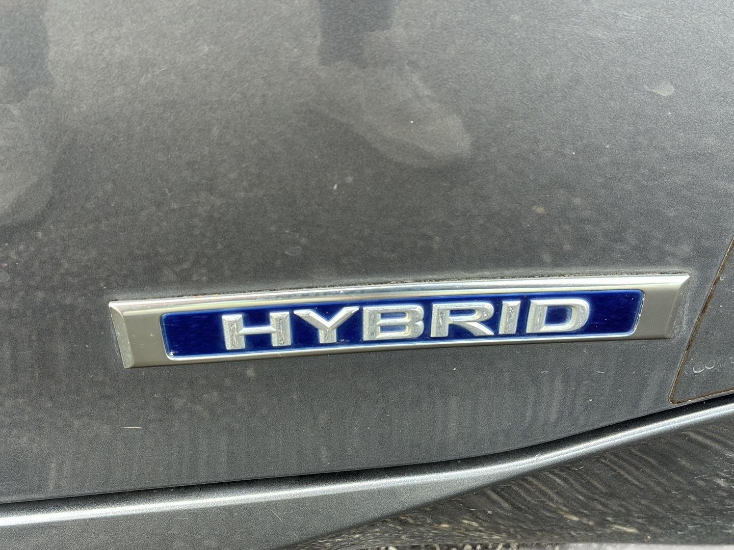 Used 2014 Nebula Gray Pearl Lexus Hybrid image 13