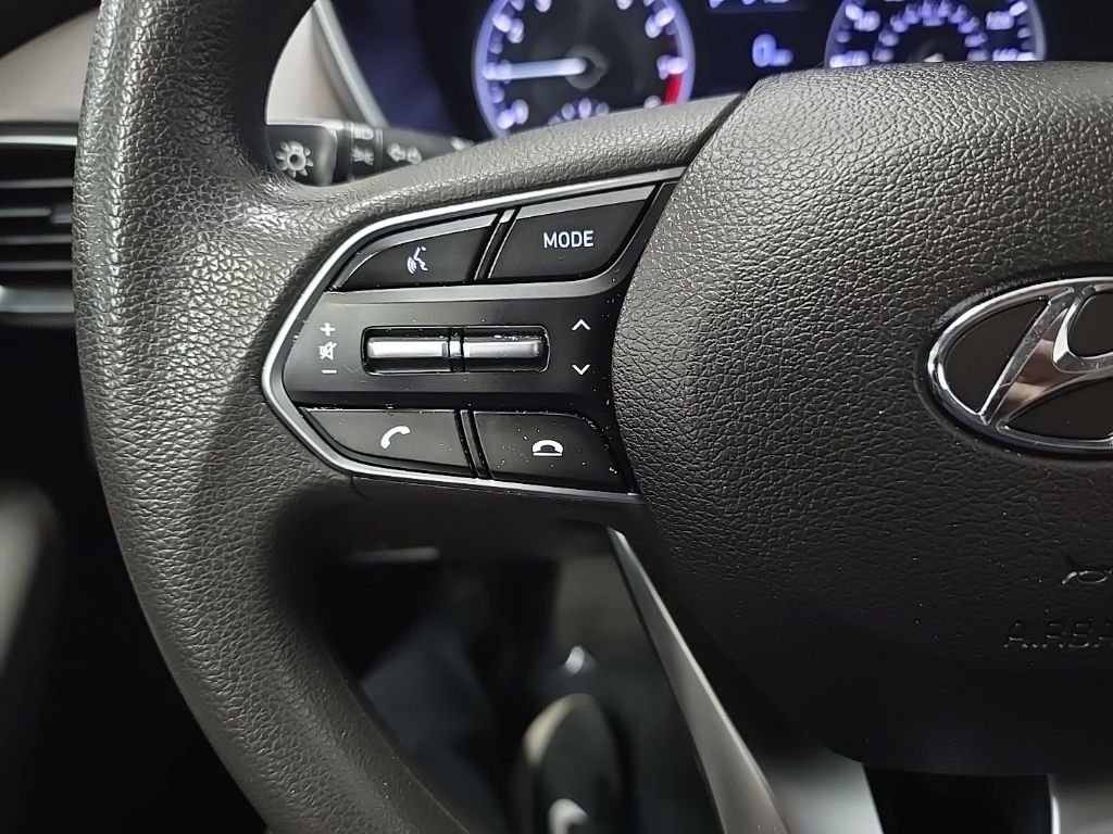 Used 2019 Silver Hyundai SE image 19