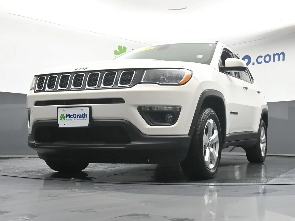 Used 2020 White Jeep Latitude image 7