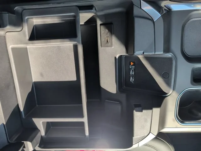 New 2026 Onyx Black GMC SLT image 28