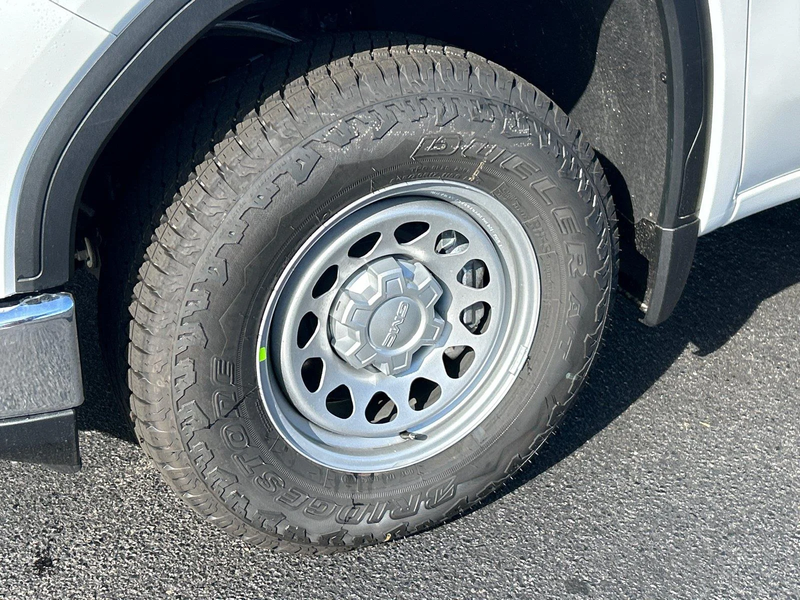 New 2026 Summit White GMC Pro image 11