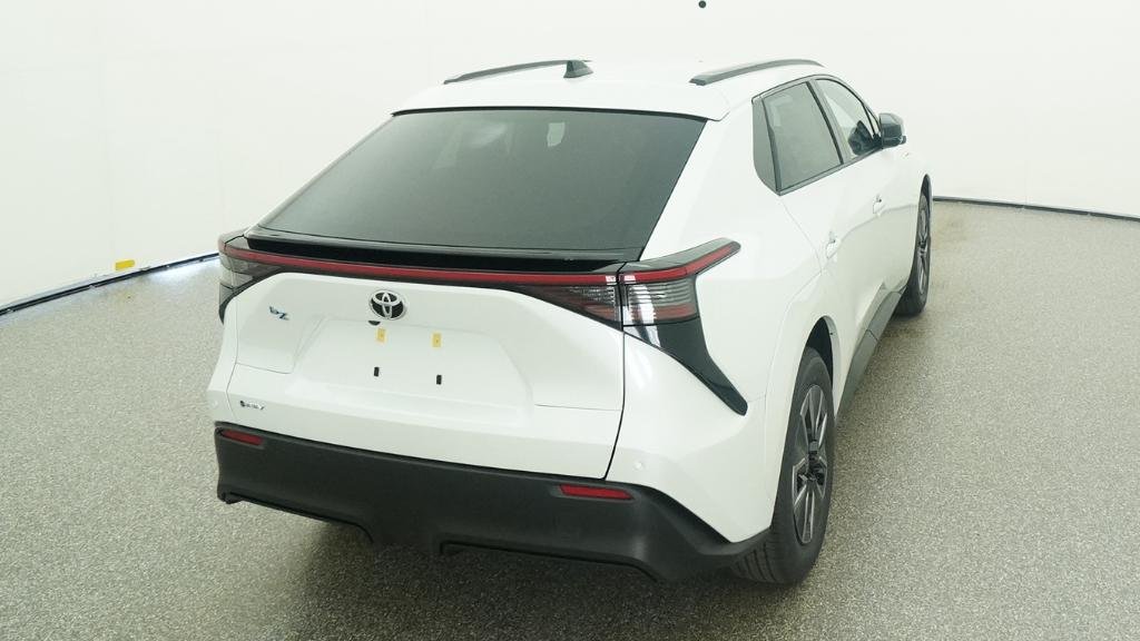 New 2026 Wind Chill Pearl Toyota XLE image 3