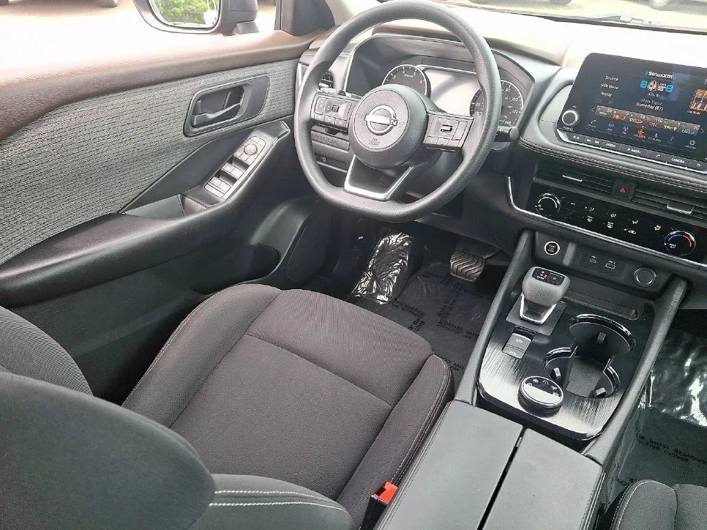 Used 2023 Scarlet Ember Tintcoat Nissan S image 15