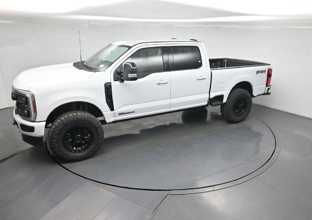 New 2026 Oxford White Ford Lariat image 41