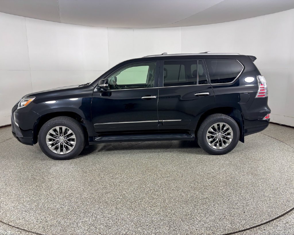 Used 2016 Black Lexus 460 Luxury image 6