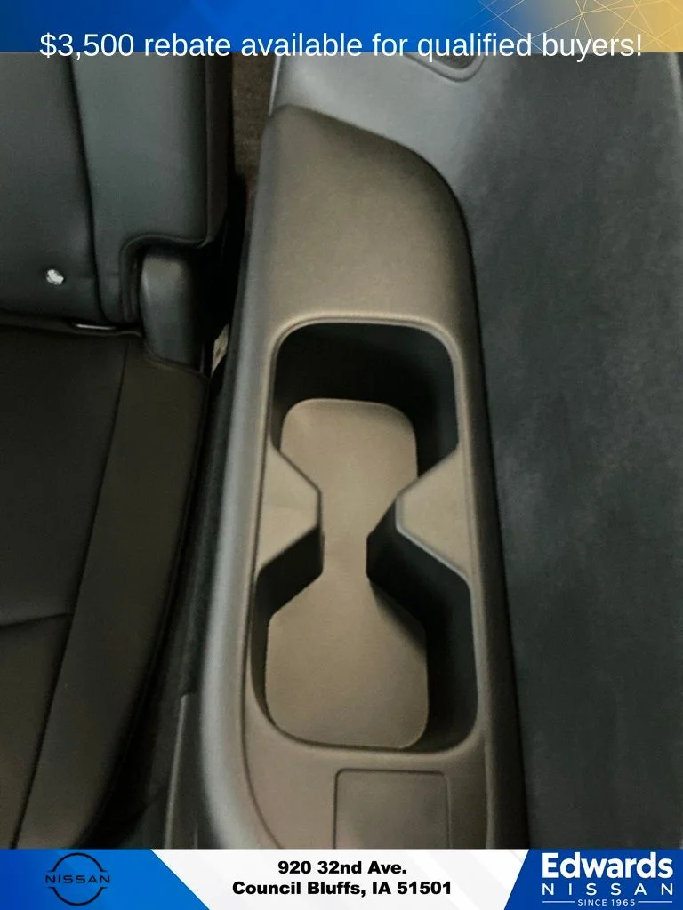 New 2026 Everest White Pearl TriCoat Nissan SL image 14