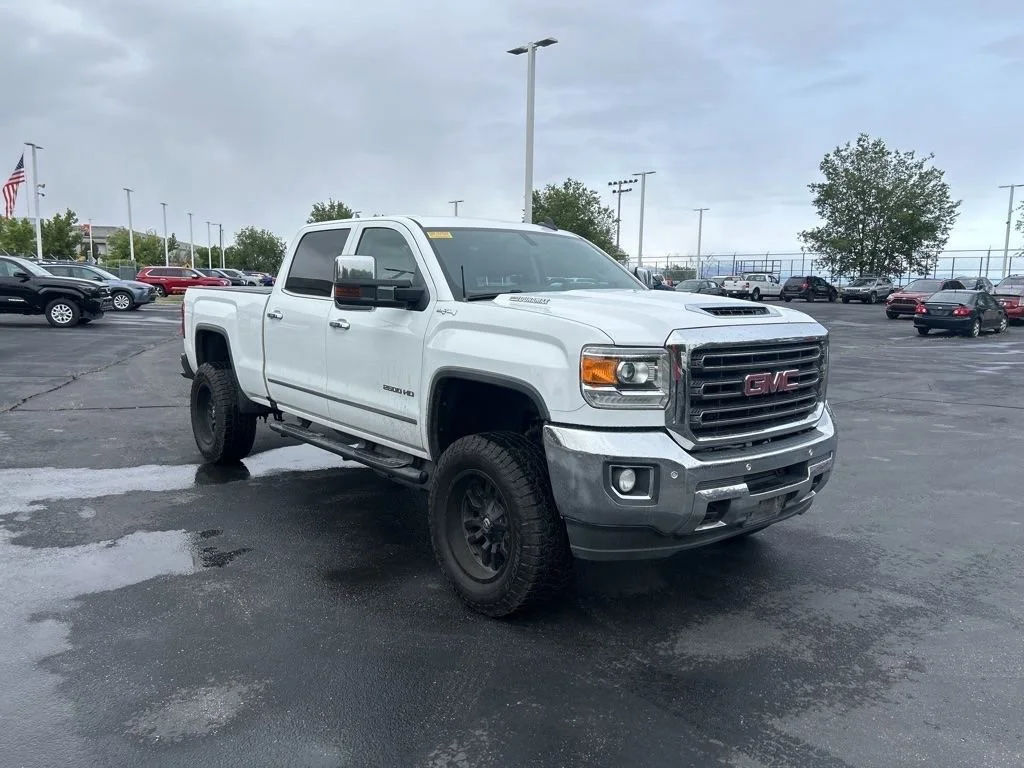 2018 GMC Sierra 4WD Crew Cab Standard Box SLT's photo