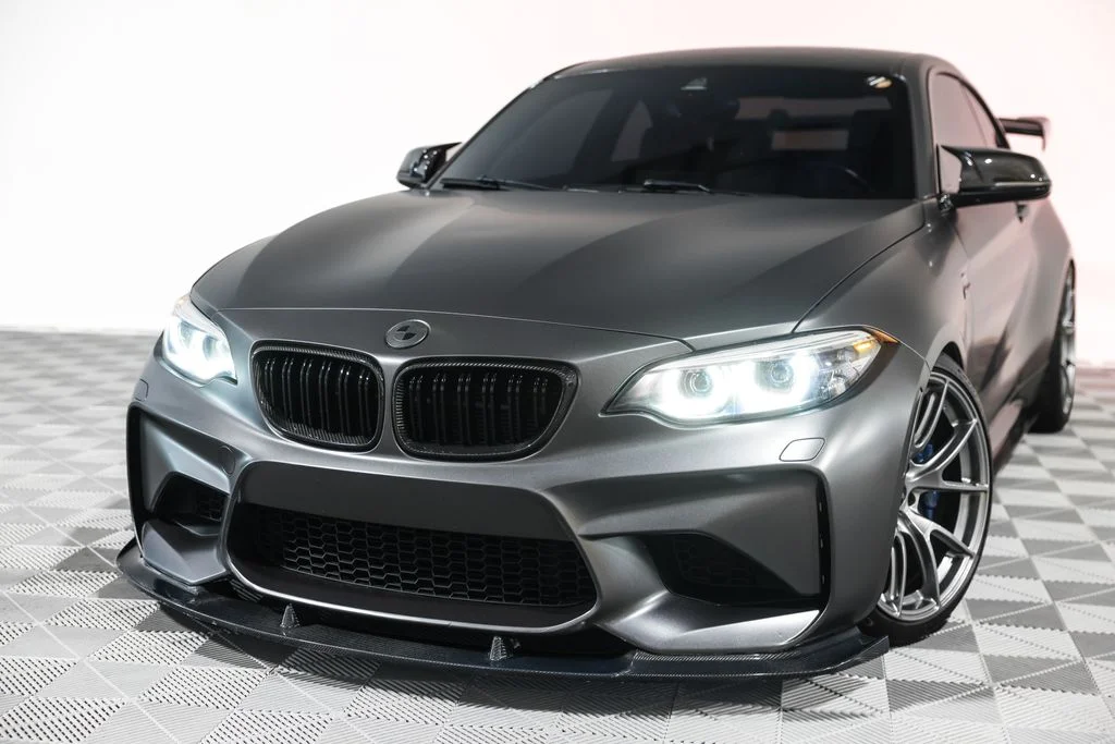 Used 2018 White BMW Base image 2