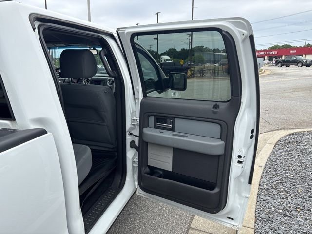 Used 2013 Oxford White Ford XLT image 23