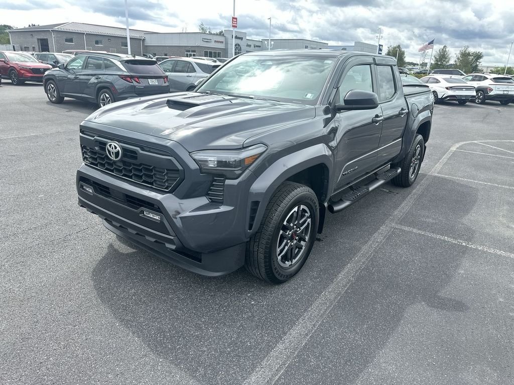 2025 Toyota Tacoma TRD Sport - Photo 4