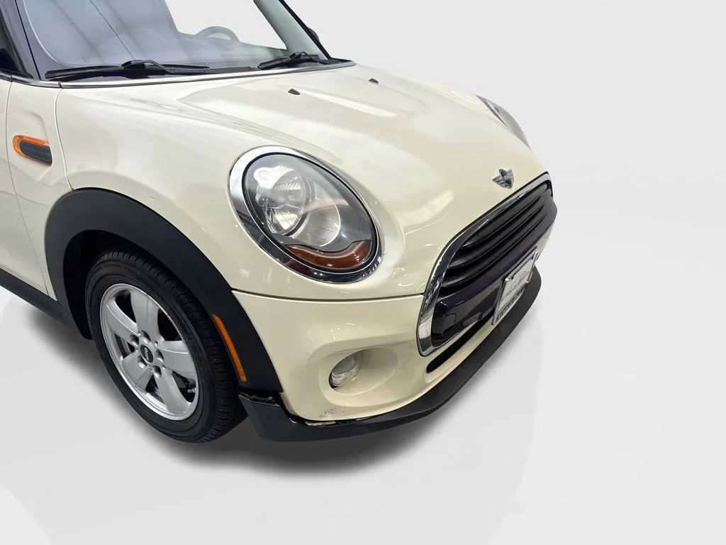 Used 2016 White MINI Base image 17