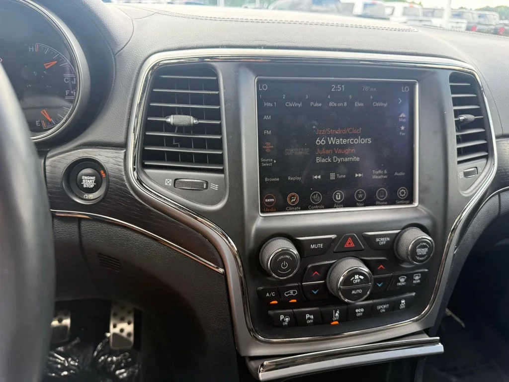 Used 2018 White Jeep High Altitude image 12