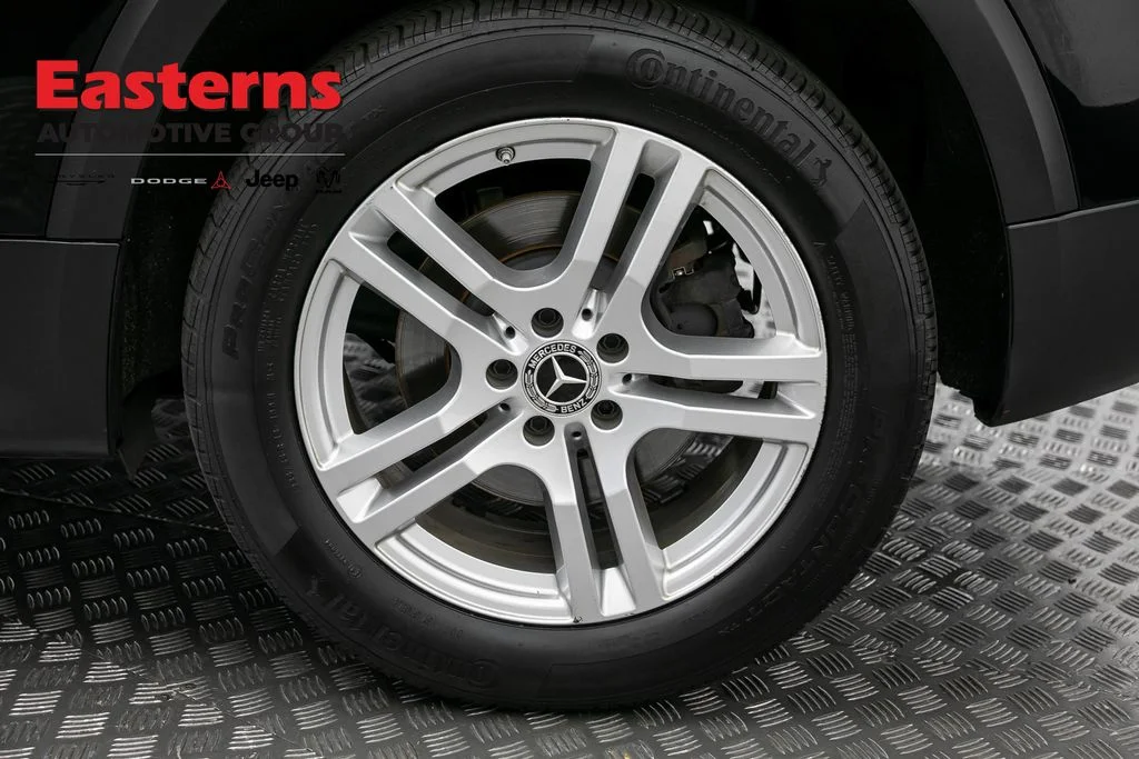 Used 2021 Black Mercedes-Benz GLB 250 image 34