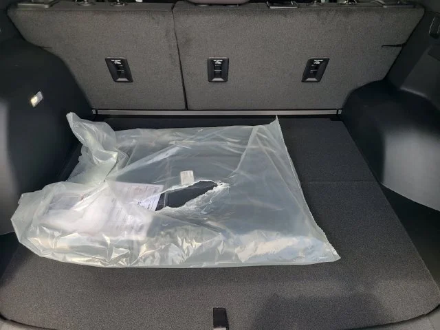 New 2027 Lakeshore Blue Metallic Chevrolet LT image 9
