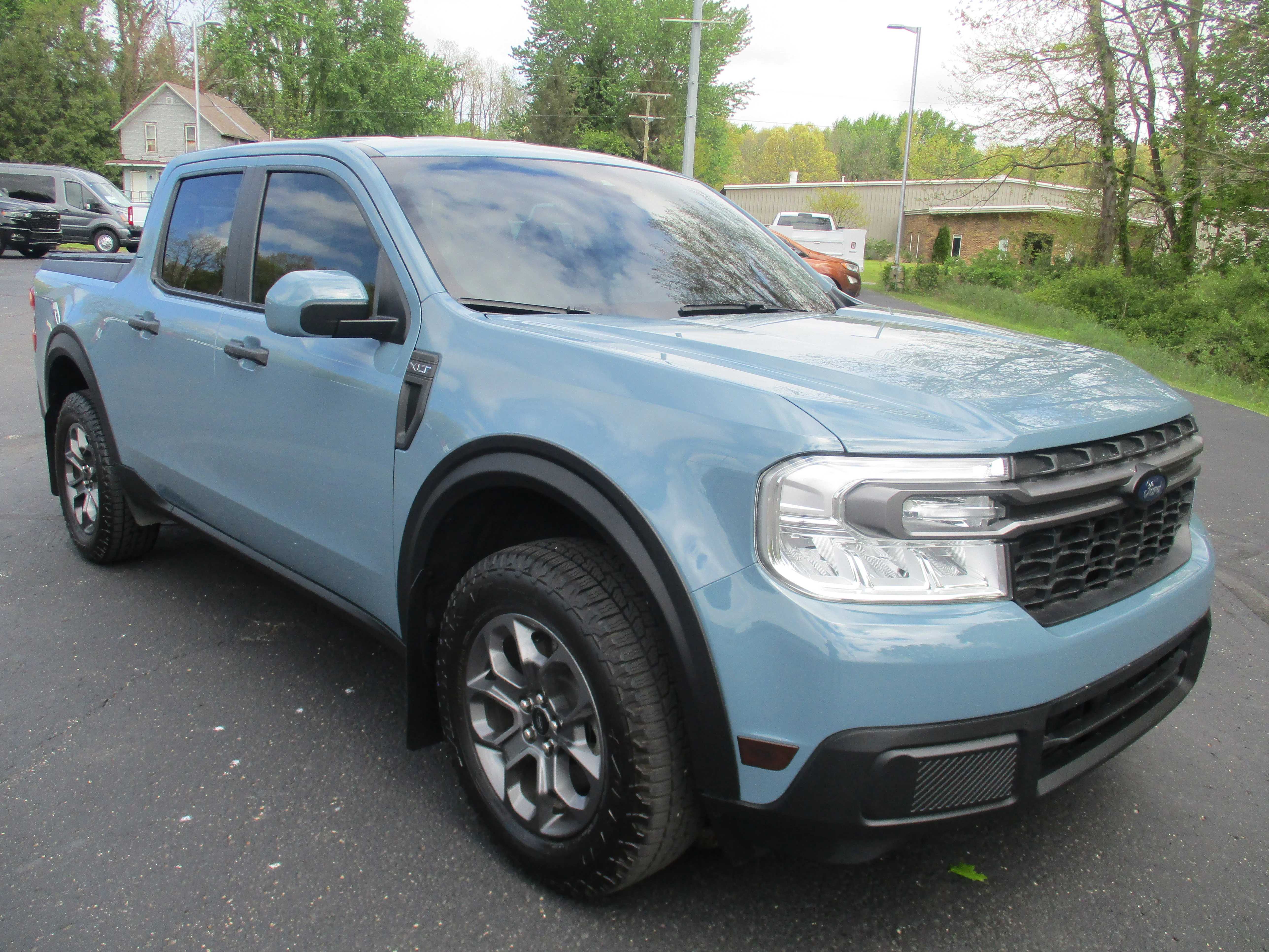 Used 2022 Area 51 Ford XLT Hybrid FWD image 3