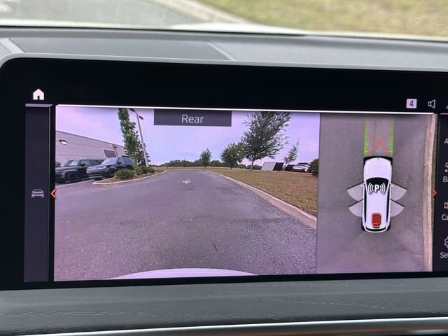 Used 2023 White BMW xDrive30i image 17