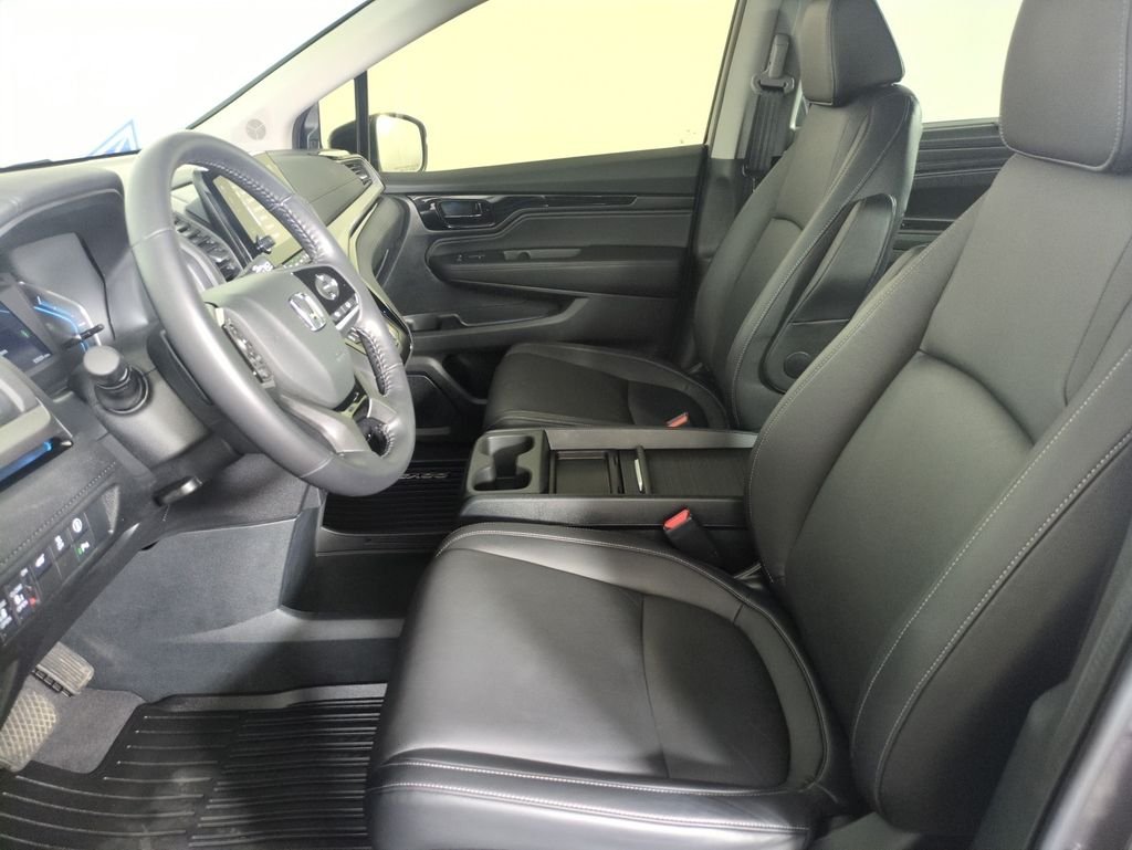 Used 2024 Crystal Black Pearl Honda Touring image 9