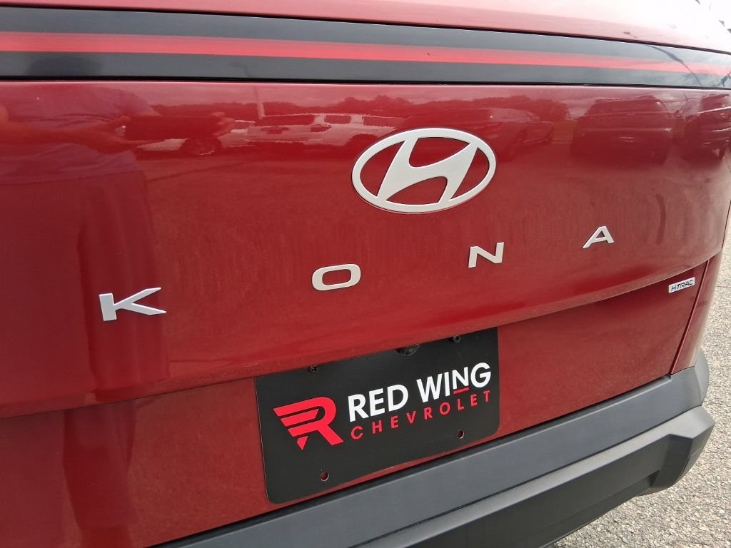 Used 2025  Hyundai SEL image 36
