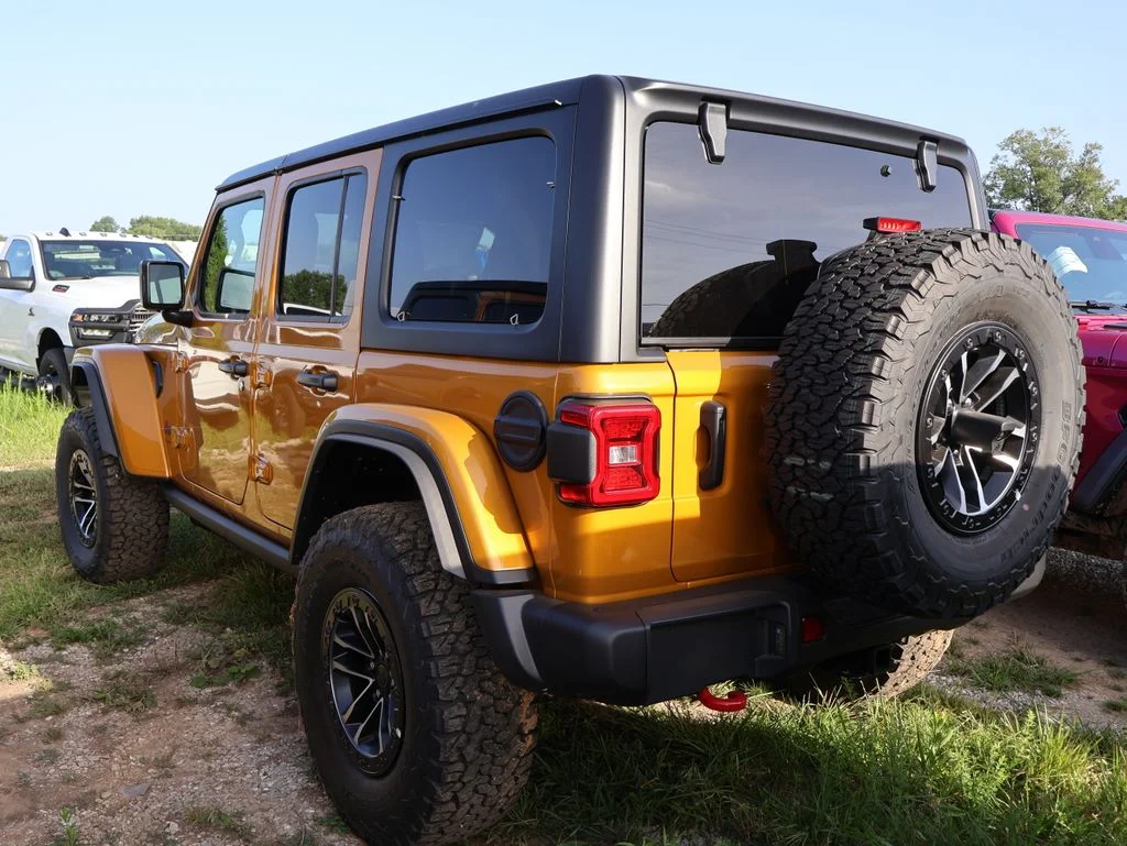 New 2026 Goldilocks Exterior Paint Jeep Rubicon image 21