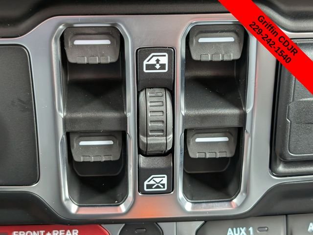 New 2026 Black Clear-Coat Exterior Paint Jeep Rubicon image 20