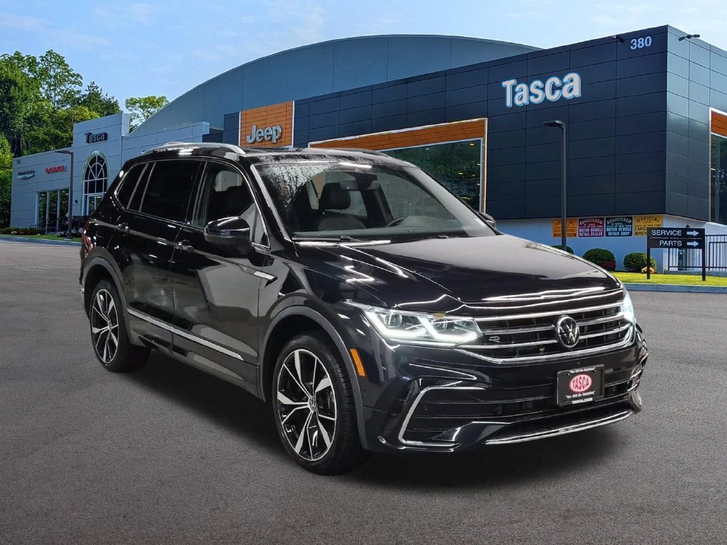 Used 2024 Black Volkswagen 2.0T SEL R-Line image 1