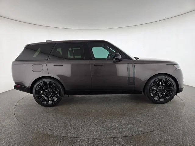 New 2026 Charente Grey Land Rover SE image 6