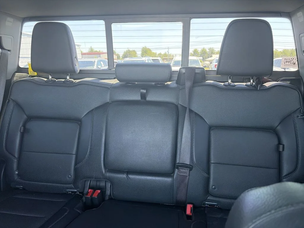 Used 2024 Silver GMC Denali image 22