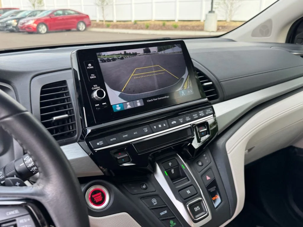 Used 2025 White Honda EX-L image 27