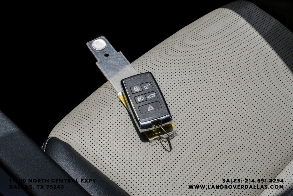 Certified Used 2023 Byron Blue Metallic Land Rover SE R-Dynamic image 59
