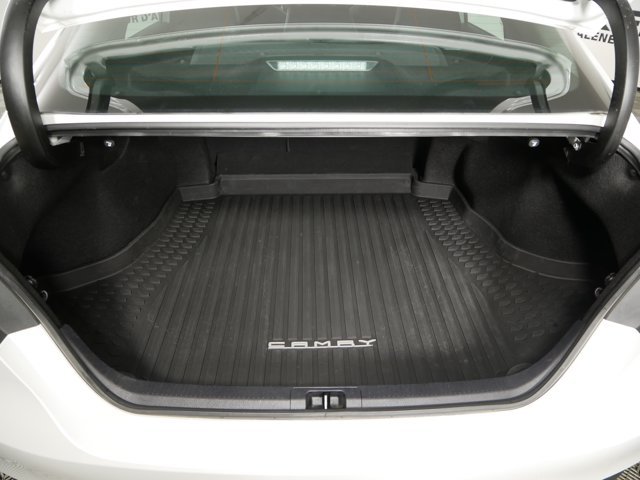 Certified Used 2020 Wind Chill Pearl Toyota Hybrid XLE image 14