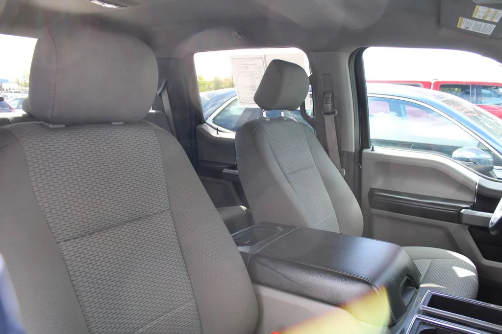 Used 2019 Agate Black Metallic Ford XLT image 19