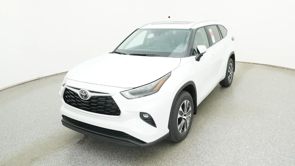 New 2026 Wind Chill Pearl Toyota XLE image 6