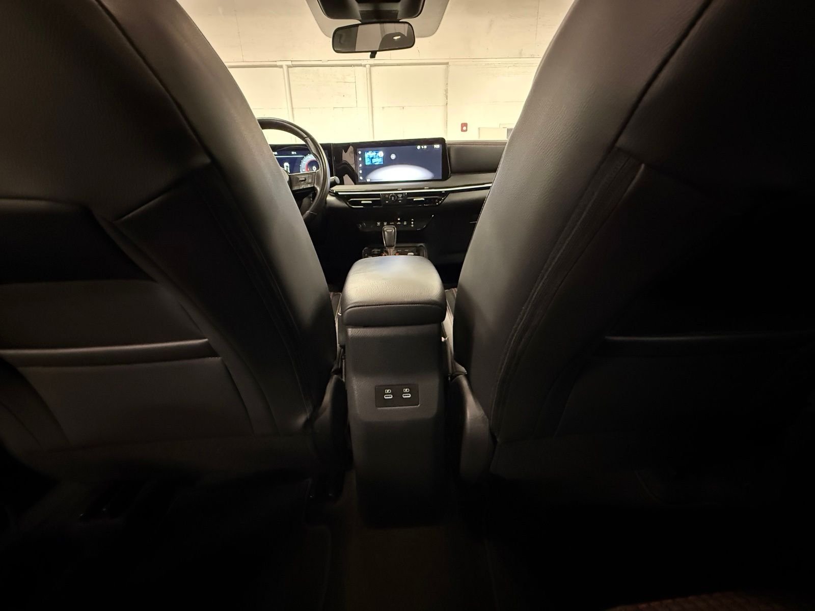 Used 2025 White Nissan SR image 14