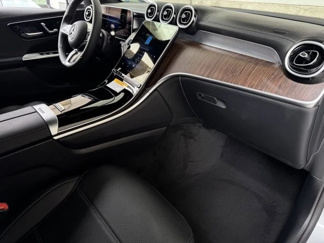 2025 Mercedes-Benz GLC Base - Photo 34