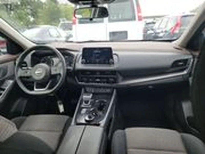 Used 2023 Gun Metallic Nissan SV image 10