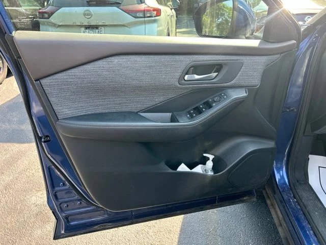 Used 2023 Blue Nissan SV image 6