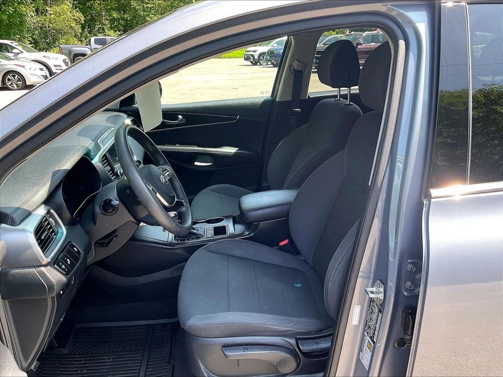 Used 2020 Silver Kia LX image 10