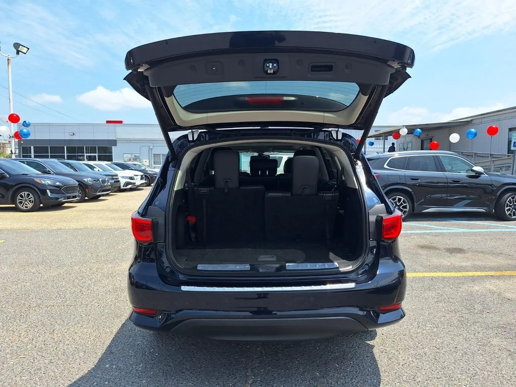 Used 2020 Blue INFINITI LUXE image 29