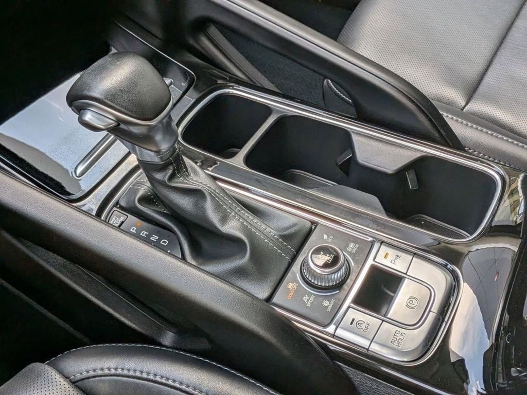 Used 2024 Black Kia S image 18